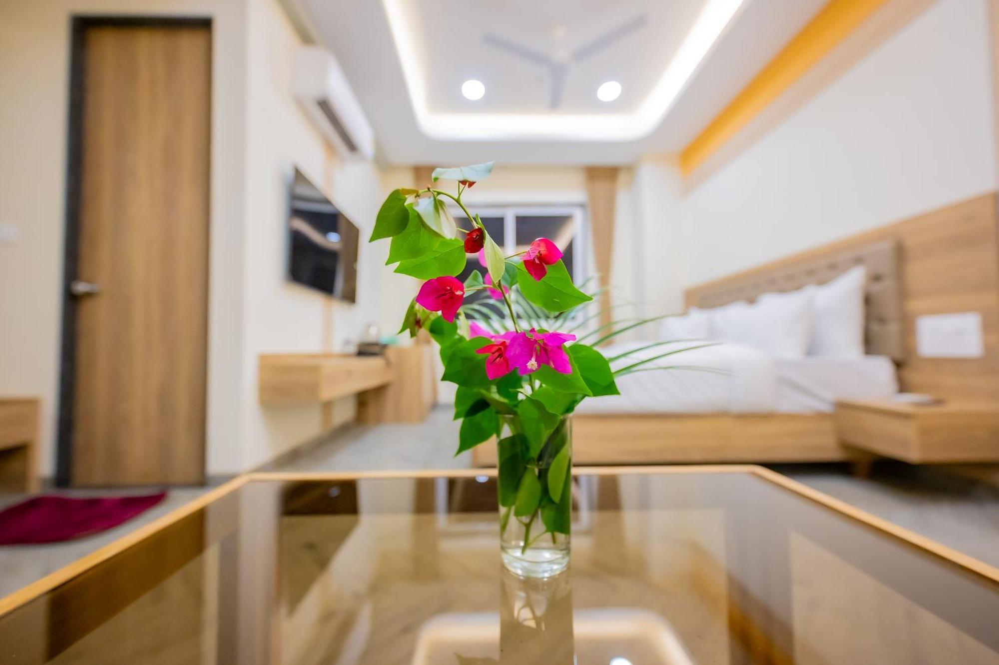 Lotus Leaf 호텔 Pali  외부 사진